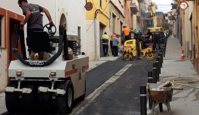 TASQUES D’ASFALT AL CARRER GIRONA